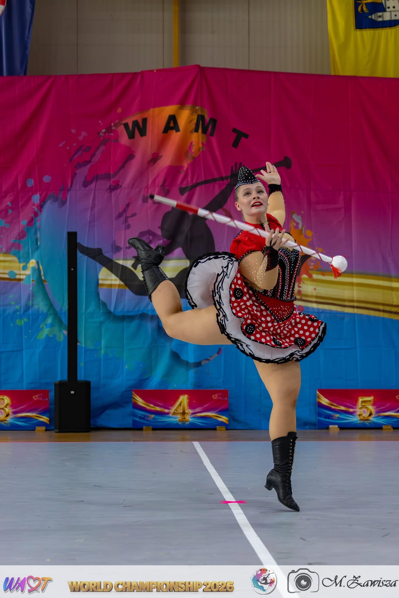 Julia i Martyna Zawisza – mażoretki Lucky Girls z Łabęd – zdobyły na Mistrzostwach Świata federacji World Association of Majorette-sport and Twirling – WAMT aż siedem medali: cztery złote, dwa srebrne i jeden brązowy