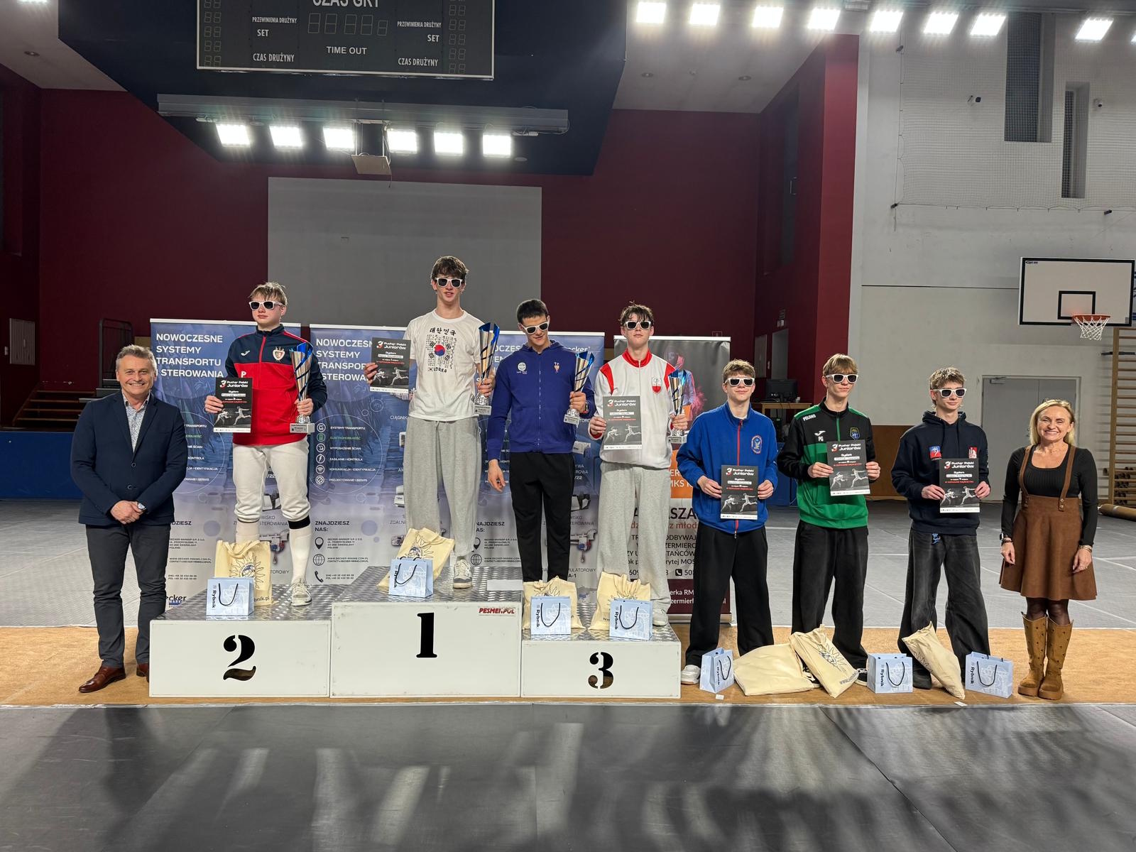 Zawodnicy na podium