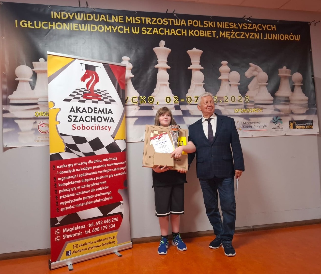 Mateusz z jurorem