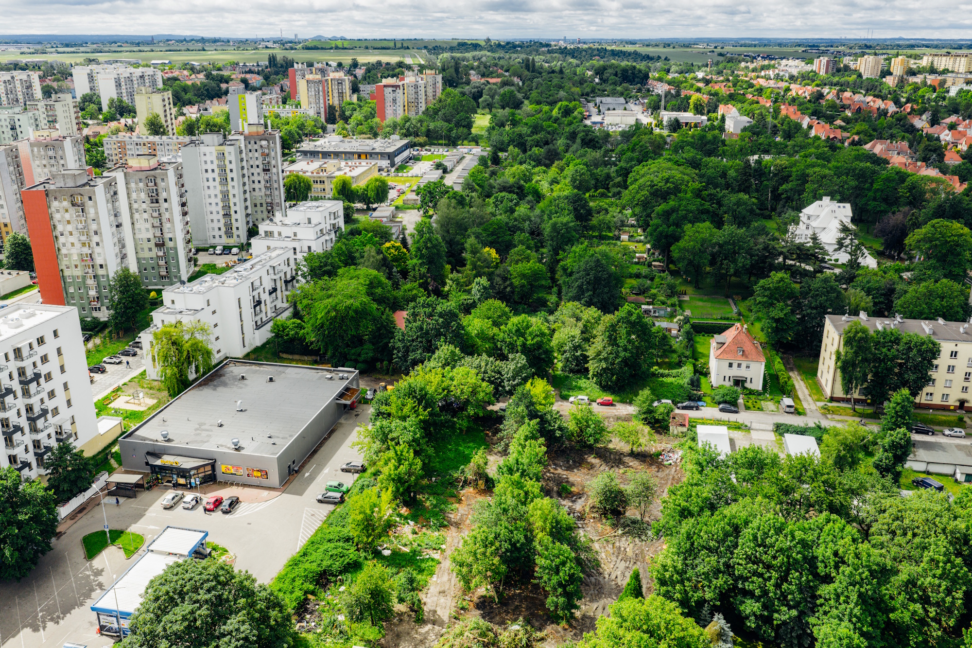 Park Południowy, znany również jako Aleja Noworybnicka, wchodzi w etap realizacji