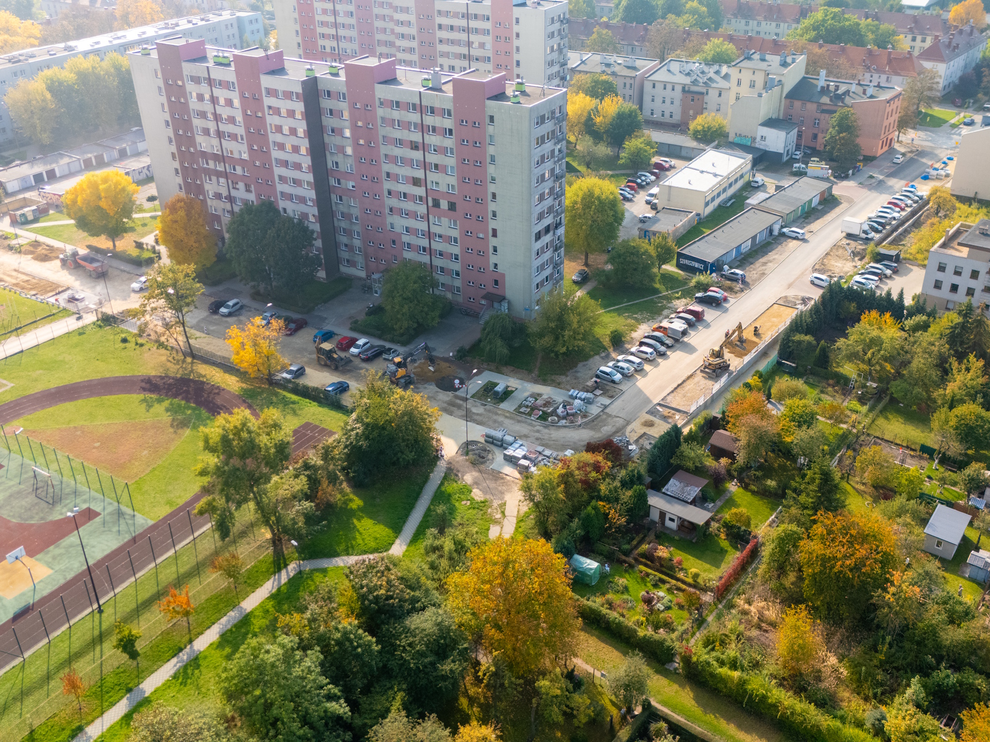 Między ulicami Świętojańską i Warszawską powstaje wyczekiwana przez mieszkańców osiedlowa droga.