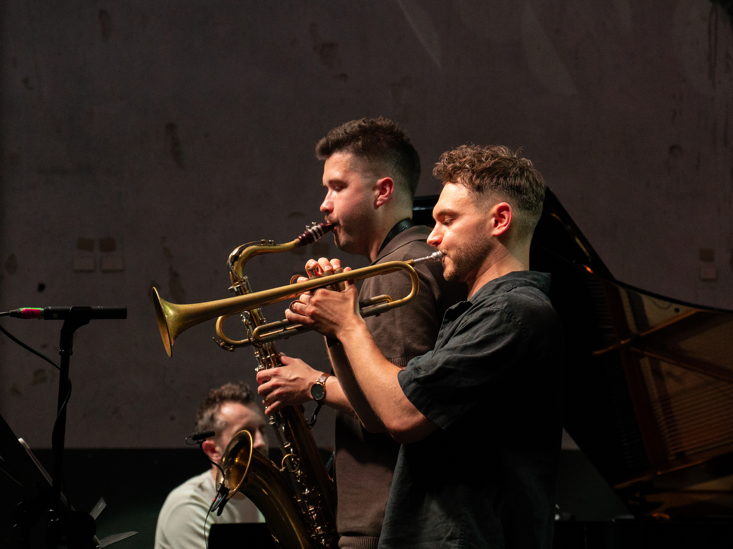 występujący na scenie Festiwalu Jazz w Ruinach