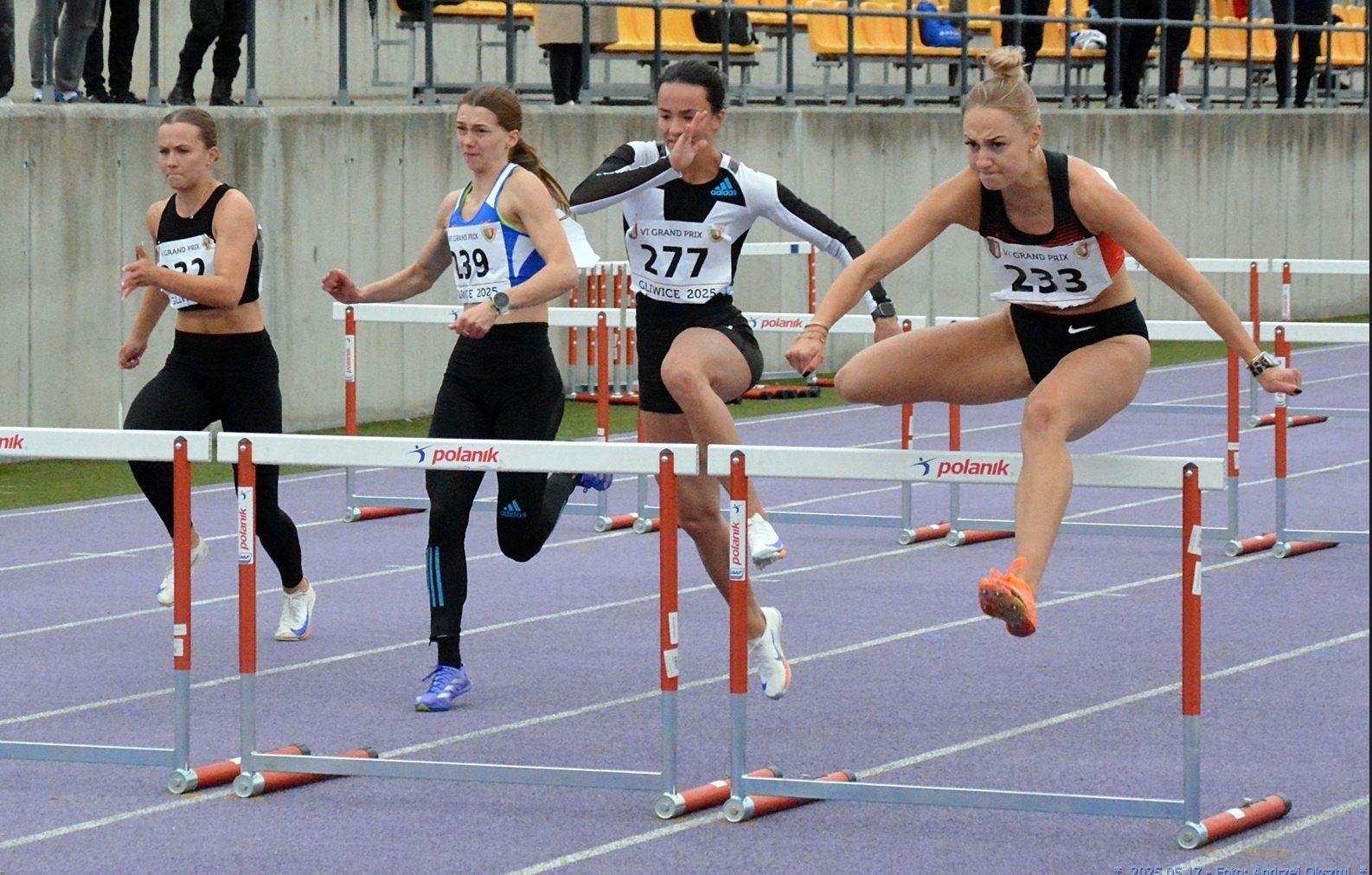 Zawody lekkoatletyczne na gliwickim stadionie