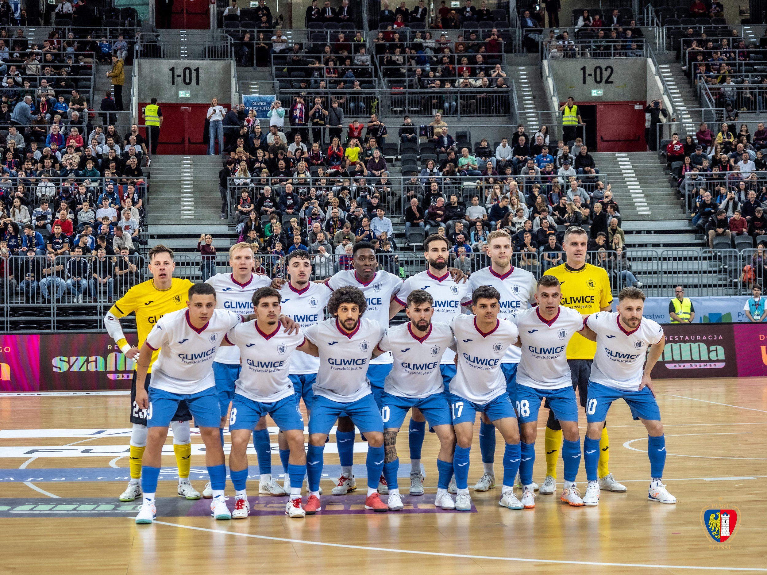 Drużyna Piasta Gliwice Futsal na boisku