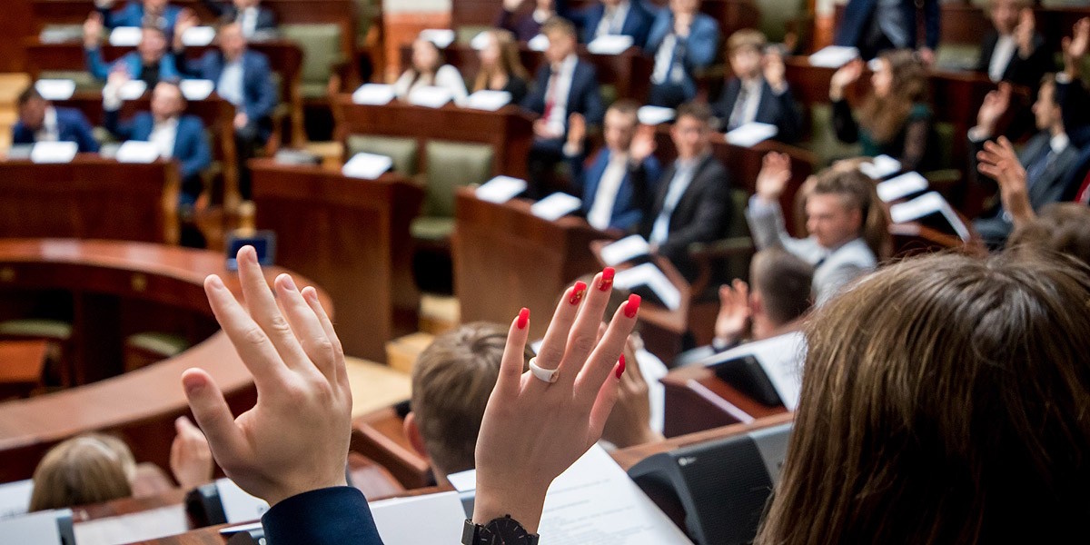 Jedno z posiedzeń Młodzieżowego Sejmiku Województwa Śląskiego