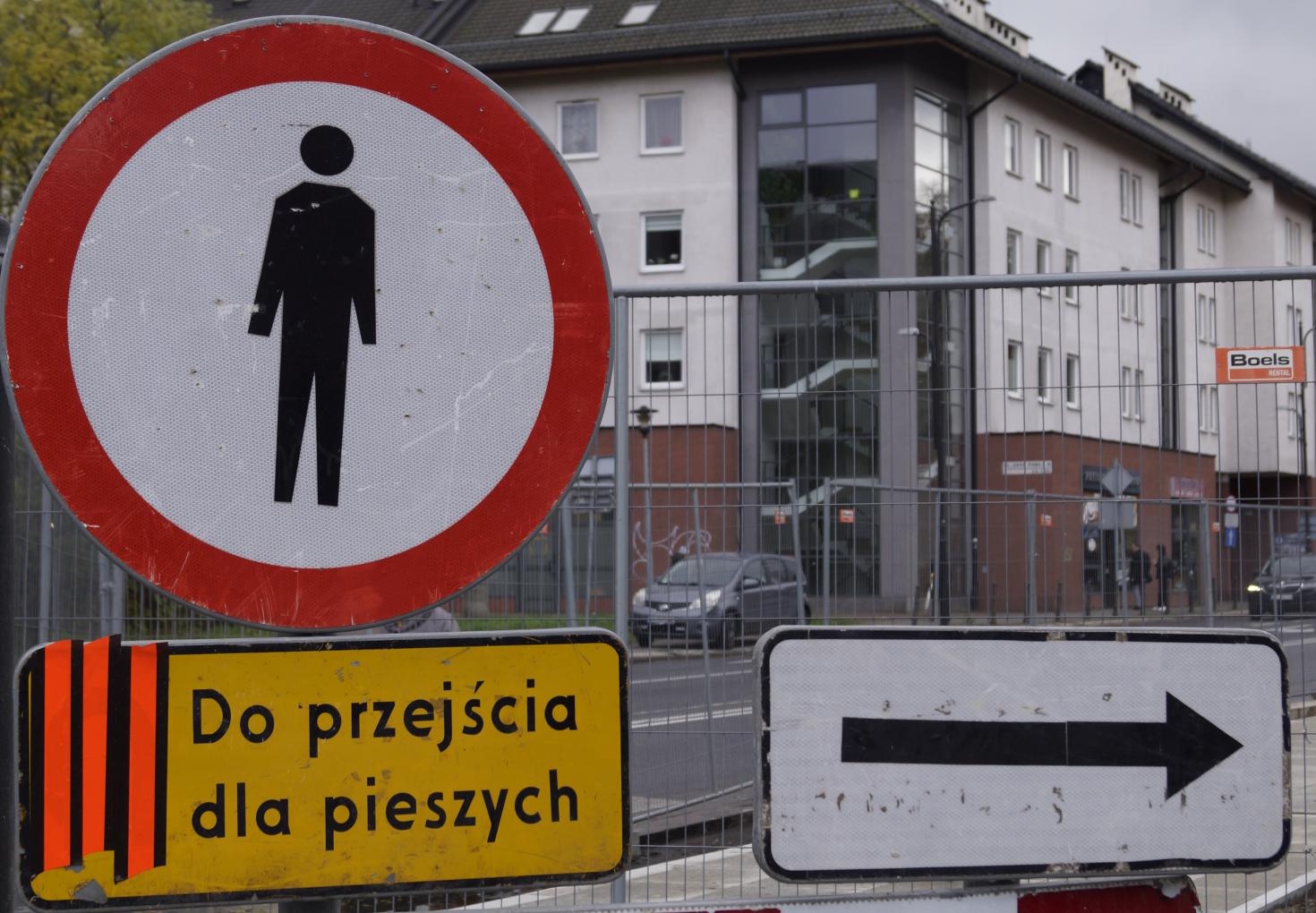 Znak o przejściu dla pieszych