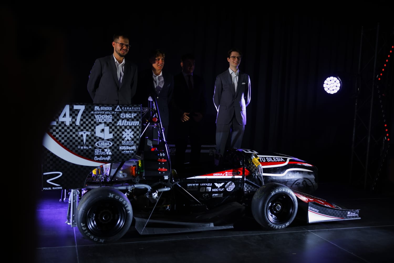 SW-06 – najnowszy elektryczny bolid zespołu PolSl Racing – został po raz pierwszy pokazany publiczności