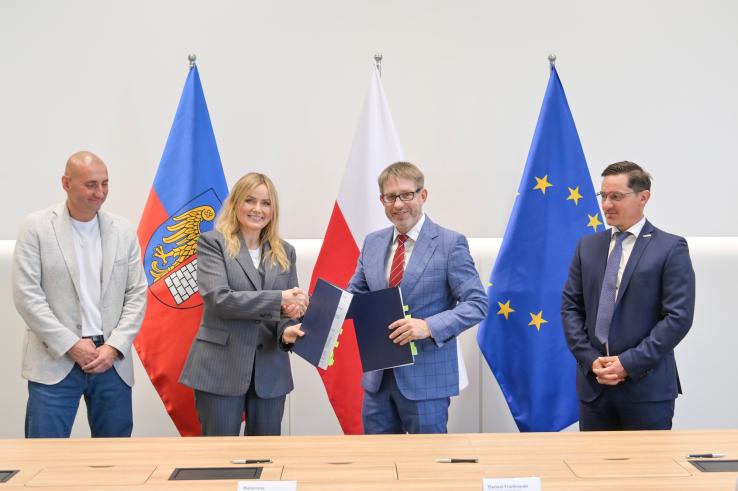 17 czerwca miasto podpisało umowę z wykonawcą przebudowy ul. Bojkowksiej, Rolników i Żytniej